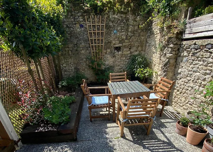 La Maison Des Teinturiers Maison De Avec Jardin *