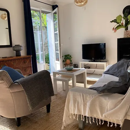 Hébergement de vacances La Maison Des Teinturiers Maison De Avec Jardin *
